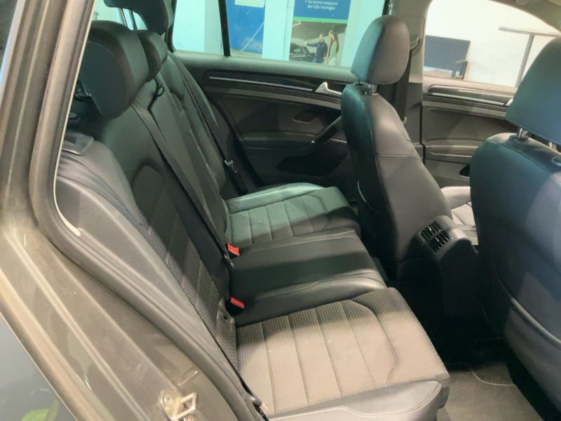 Volkswagen Golf VII 2.0 TDI Highline BlueMotion Tech 2014 – снимка 19