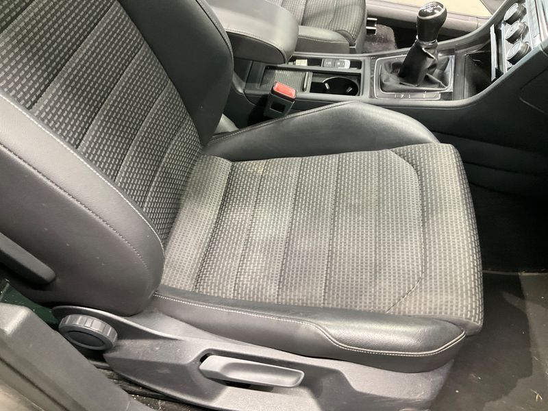 Volkswagen Golf VII 2.0 TDI Highline BlueMotion Tech 2014 – снимка 38