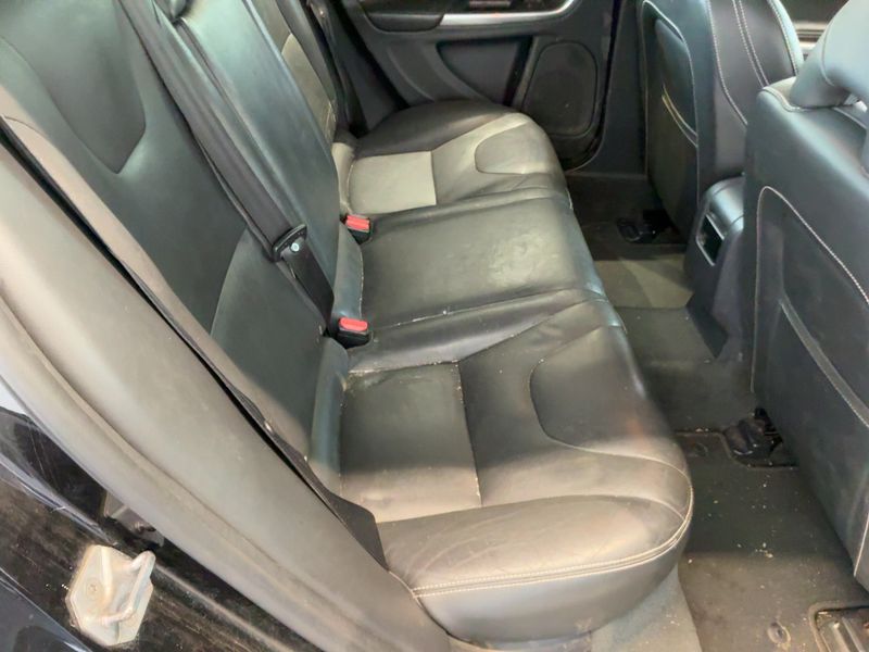 Volvo V60 2.0 D3 Linje Svart 2016 – снимка 19