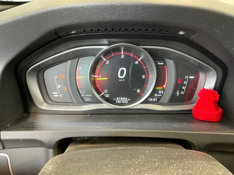 Volvo V60 2.0 D3 Linje Svart 2016 – снимка 18