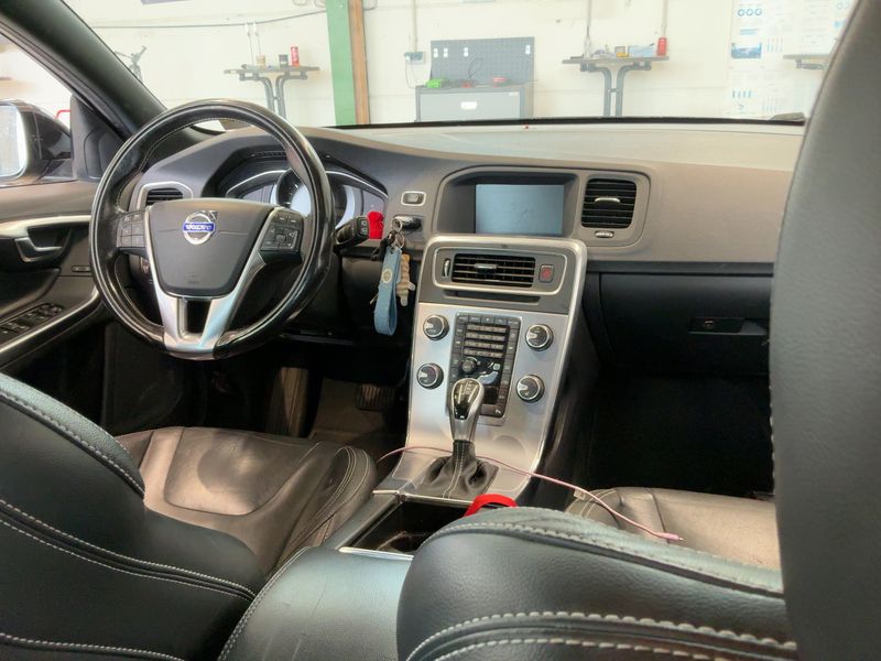 Volvo V60 2.0 D3 Linje Svart 2016 – снимка 17
