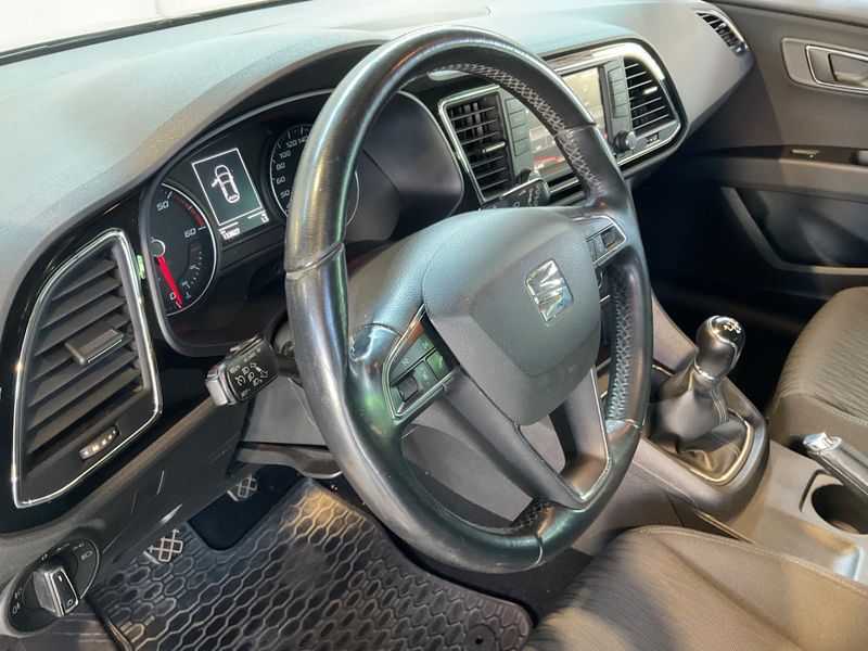 Seat Leon 1.6 TDI Style 2015 – снимка 42