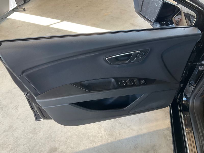 Seat Leon 1.6 TDI Style 2015 – снимка 43