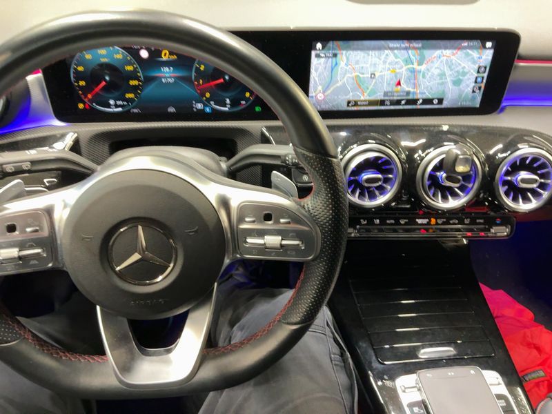 Mercedes-Benz A-Klasse A 250 4Matic AMG Line 2019 – снимка 17