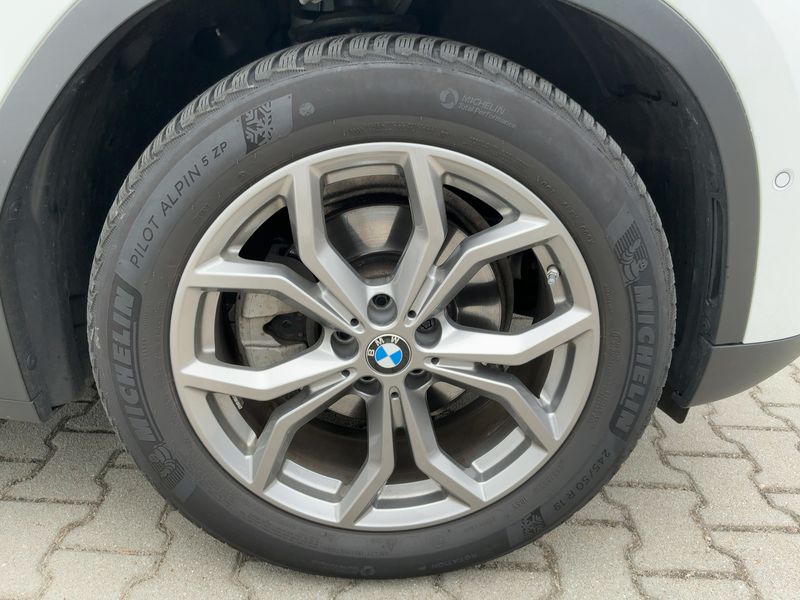 BMW X3 xDrive 20i Luxury Line 2020 – снимка 11