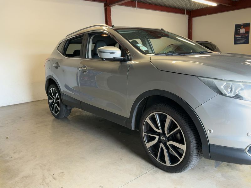 Nissan Qashqai 1.6 dCi Tekna 2017 – снимка 12