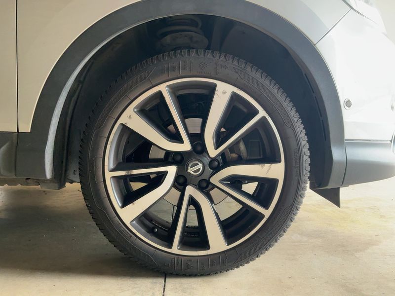 Nissan Qashqai 1.6 dCi Tekna 2017 – снимка 11