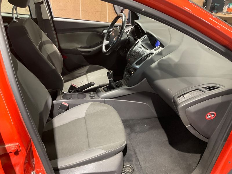 Ford Focus 1.6 Ti-VCT Trend 2011 – снимка 3