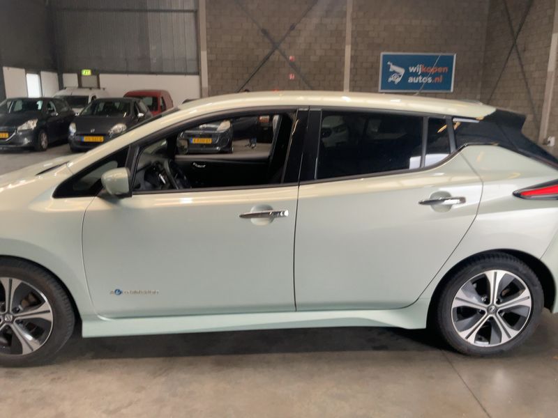 Nissan Leaf electric drive 110 kW 2 Zero Edition 2018 – снимка 4