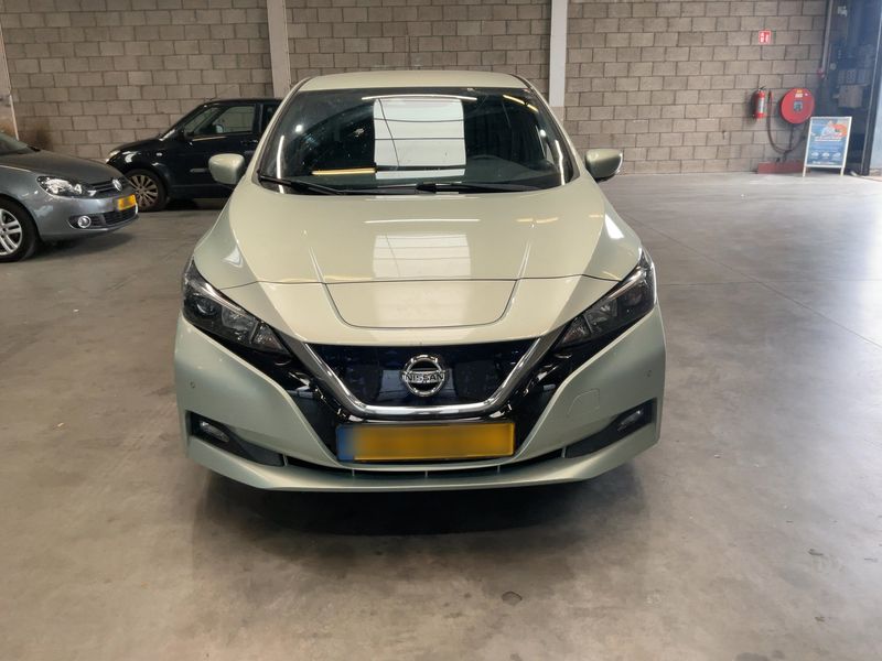 Nissan Leaf electric drive 110 kW 2 Zero Edition 2018 – снимка 14