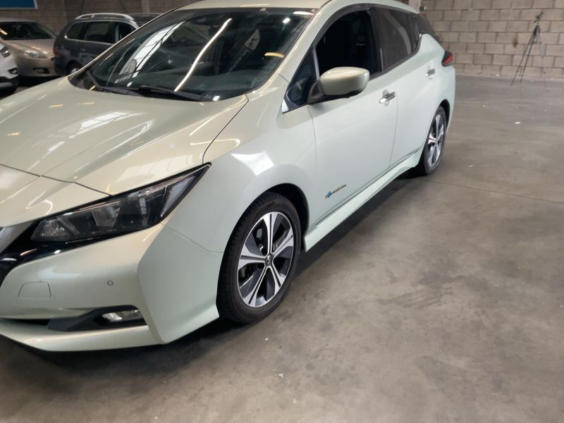 Nissan Leaf electric drive 110 kW 2 Zero Edition 2018 – снимка 2