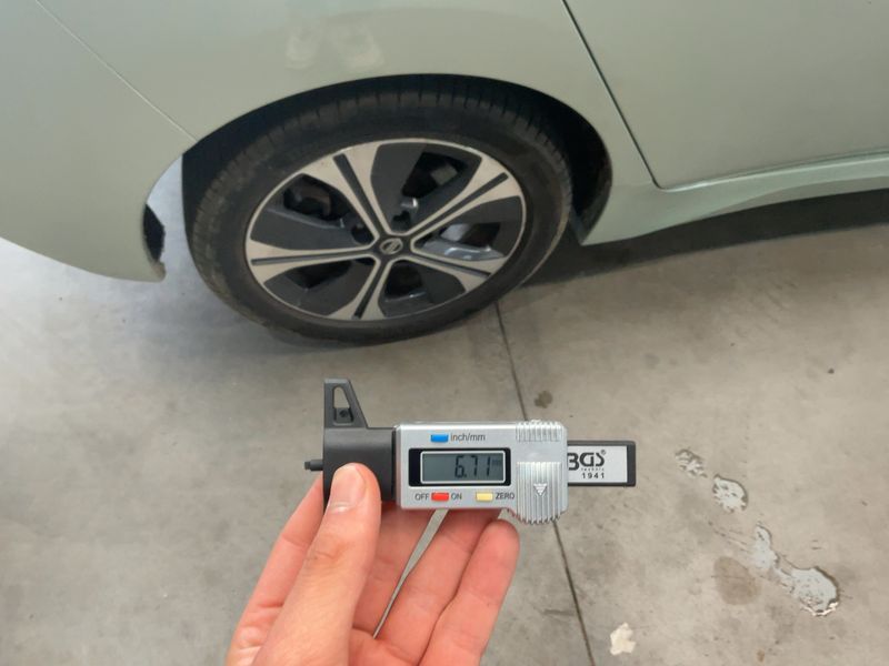 Nissan Leaf electric drive 110 kW 2 Zero Edition 2018 – снимка 9