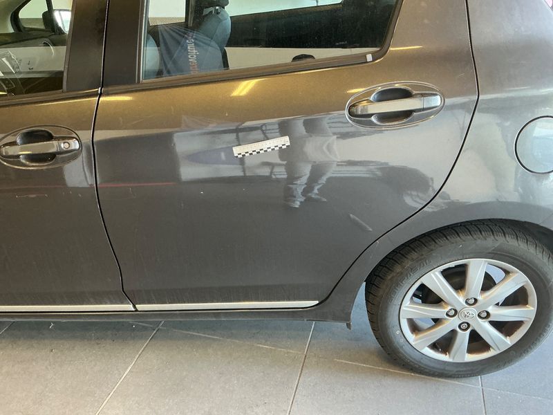 Toyota Yaris 1.33 Dual VVT-i Dynamic 2013 – снимка 26