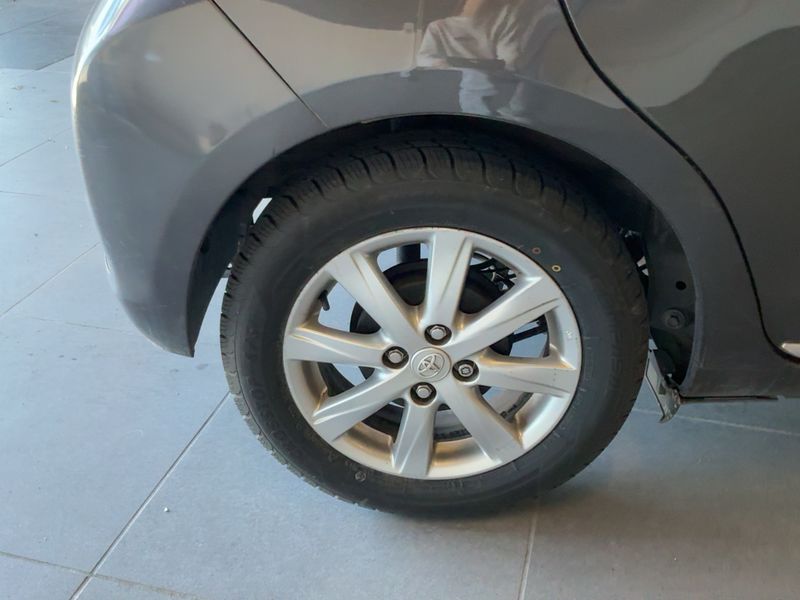 Toyota Yaris 1.33 Dual VVT-i Dynamic 2013 – снимка 9