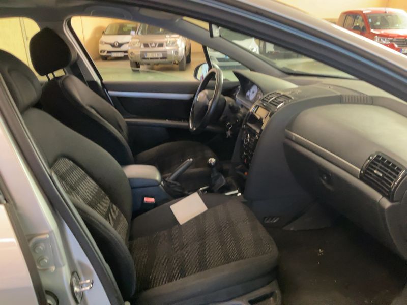 Peugeot 407 1.6 HDi Pack Limited 2010 – снимка 16