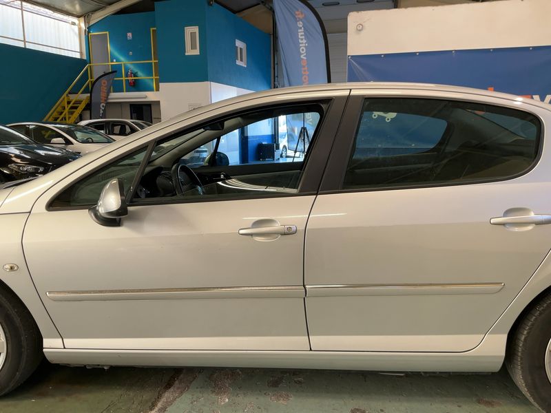 Peugeot 407 1.6 HDi Pack Limited 2010 – снимка 4