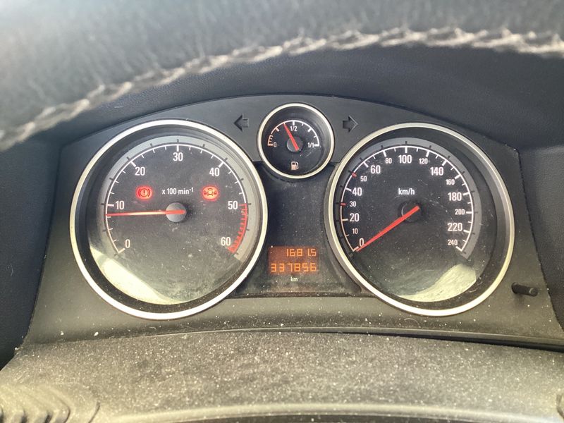 Opel Astra GTC 1.7 CDTI Enjoy 2006 – снимка 4