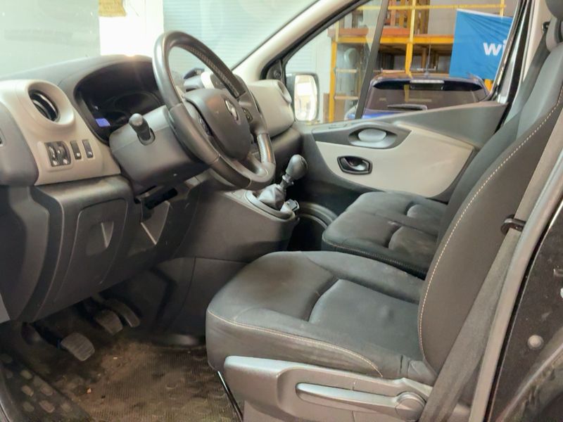 Renault Trafic 1.6 dCi Energy L2H1 2,9t Expression 2016 – снимка 16