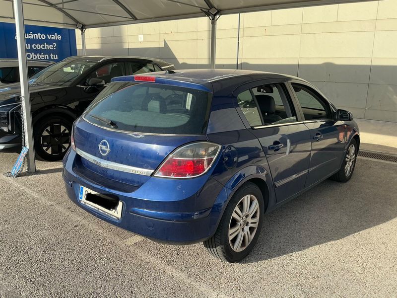 Opel Astra 1.9 CDTI Cosmo 2008 – снимка 2