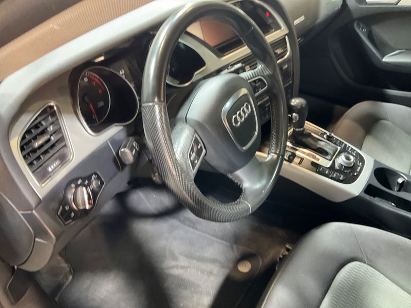 Audi A5 Sportback 2.0 TFSI 2011 – снимка 28