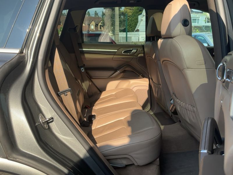 Porsche Cayenne Diesel Platinum Edition 2014 – снимка 19