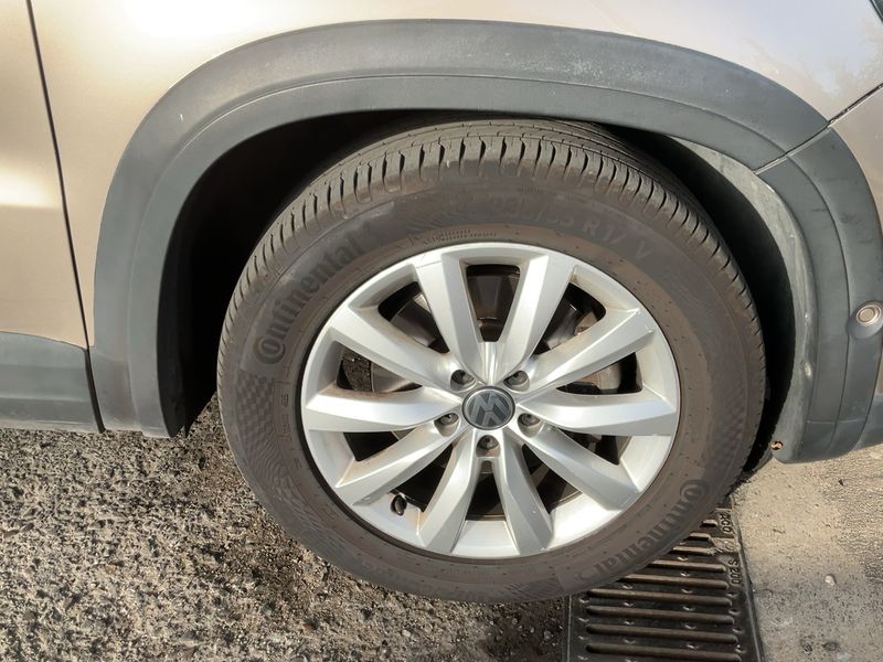 Volkswagen Tiguan 2.0 TDI Advance BlueMotion Tech 2014 – снимка 20