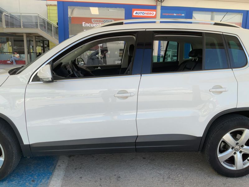 Volkswagen Tiguan 2.0 TDI 4Motion 2010 – снимка 4
