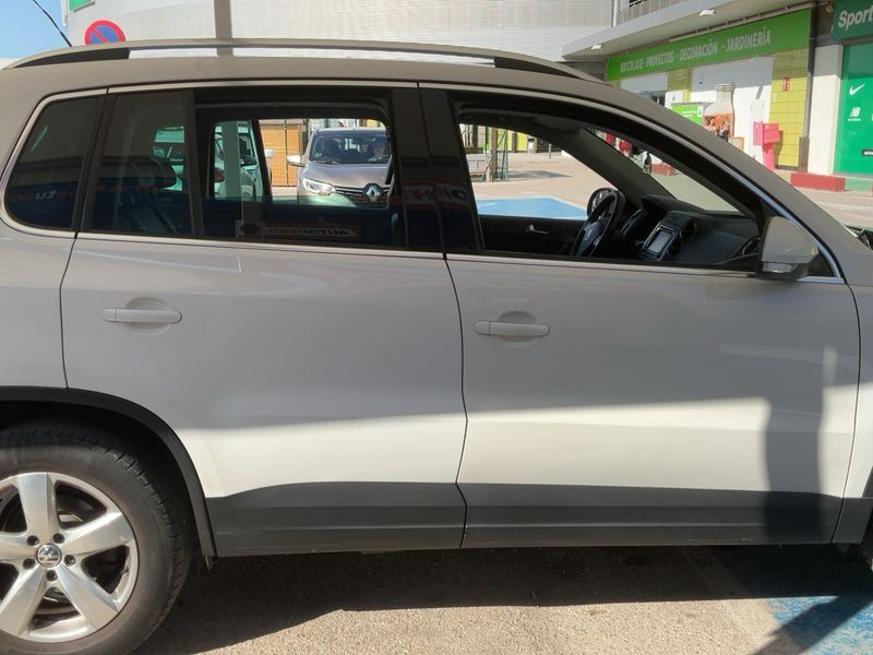Volkswagen Tiguan 2.0 TDI 4Motion 2010 – снимка 10