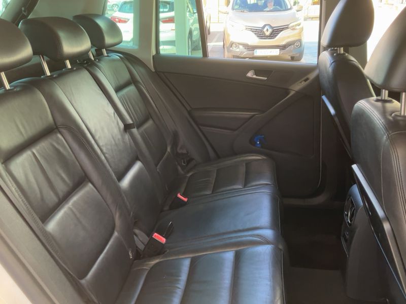 Volkswagen Tiguan 2.0 TDI 4Motion 2010 – снимка 19