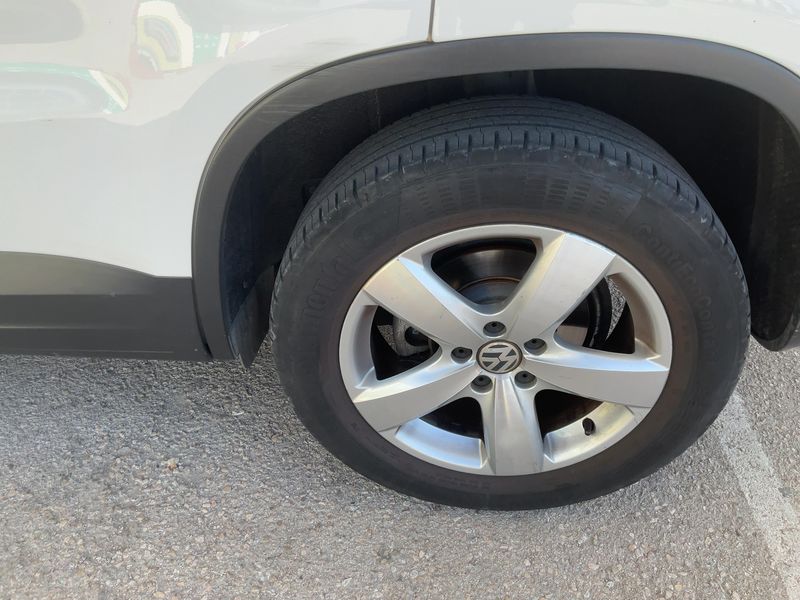 Volkswagen Tiguan 2.0 TDI 4Motion 2010 – снимка 5