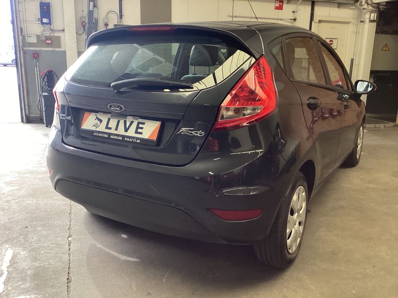Ford Fiesta 1.6 TDCi ECOnetic 2010 – снимка 2