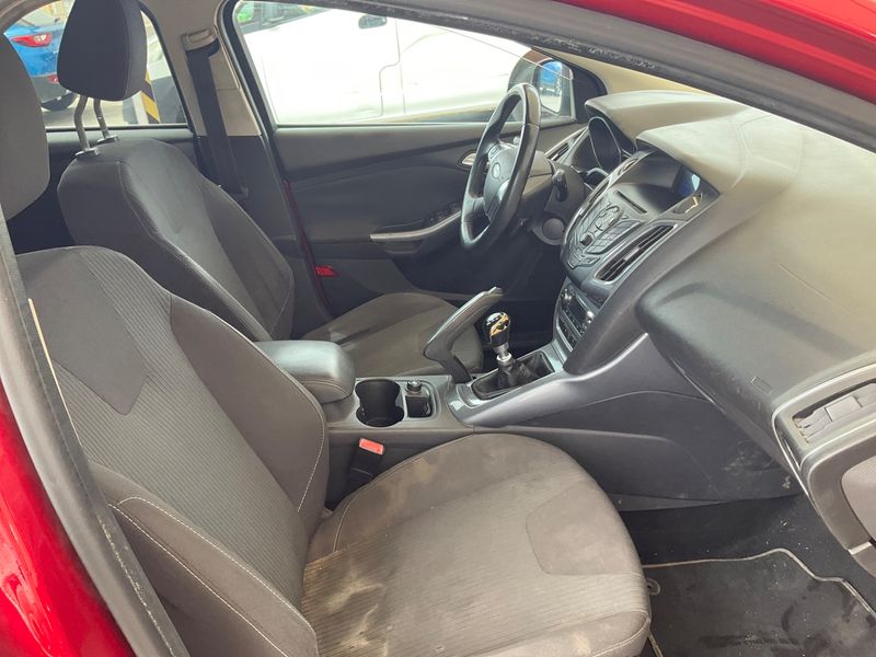 Ford Focus 1.6 TDCi Titanium 2012 – снимка 3