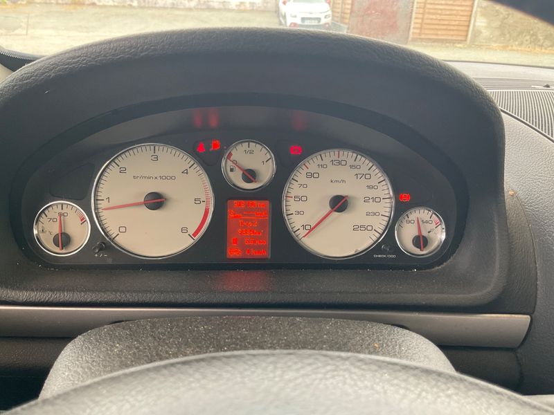 Peugeot 407 1.6 HDi Pack Limited 2010 – снимка 4