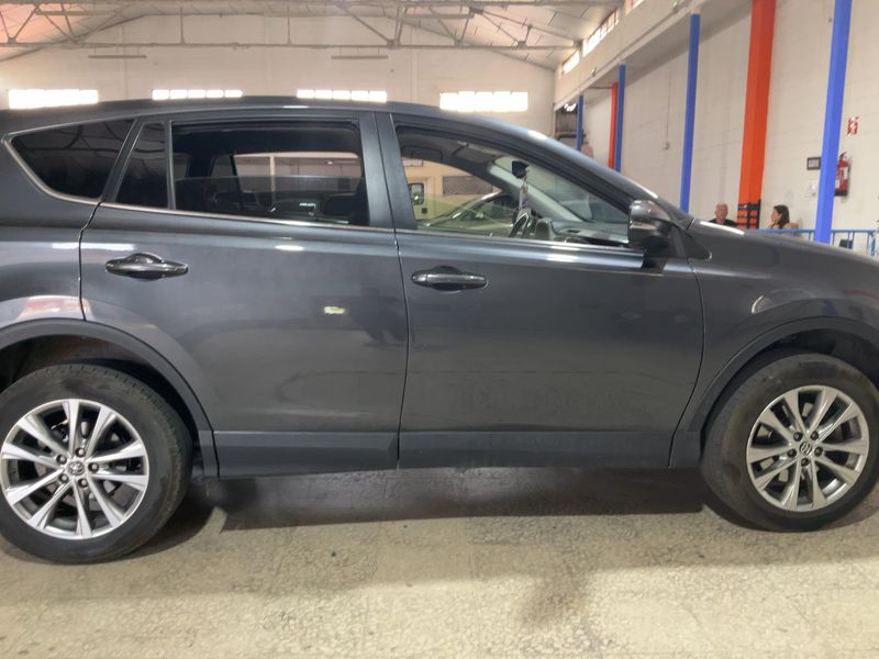 Toyota RAV 4 2.0 D-4D Advance 2018 – снимка 10
