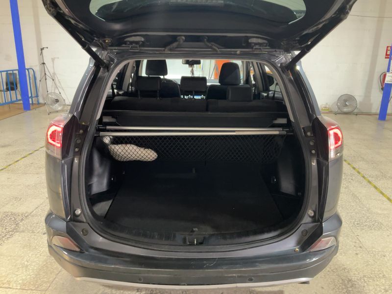 Toyota RAV 4 2.0 D-4D Advance 2018 – снимка 15