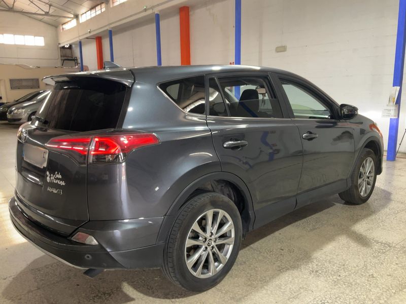 Toyota RAV 4 2.0 D-4D Advance 2018 – снимка 8