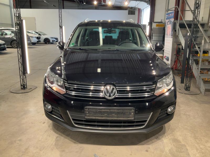 Volkswagen Tiguan 2.0 TDI Sport & Style 4Motion 2015 – снимка 14