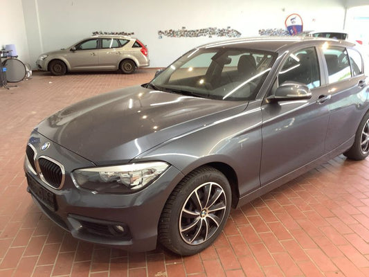 BMW 1er 116d Advantage 2018 – снимка 2