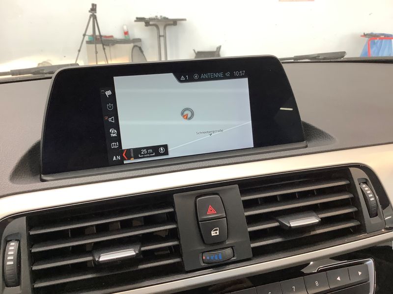 BMW 1er 116d Advantage 2018 – снимка 23