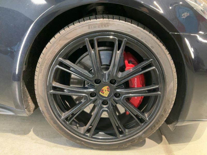 Porsche Panamera GTS 2019 – снимка 11