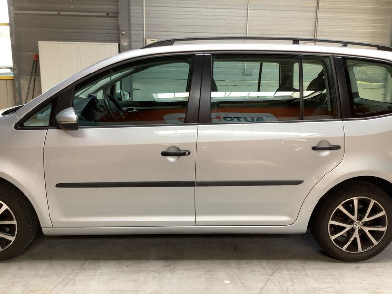 Volkswagen Touran 1.6 TDI Trendline BlueMotion Tech 2014 – снимка 4