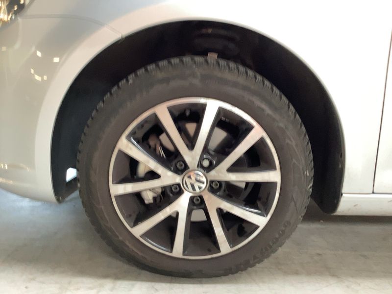 Volkswagen Touran 1.6 TDI Trendline BlueMotion Tech 2014 – снимка 3