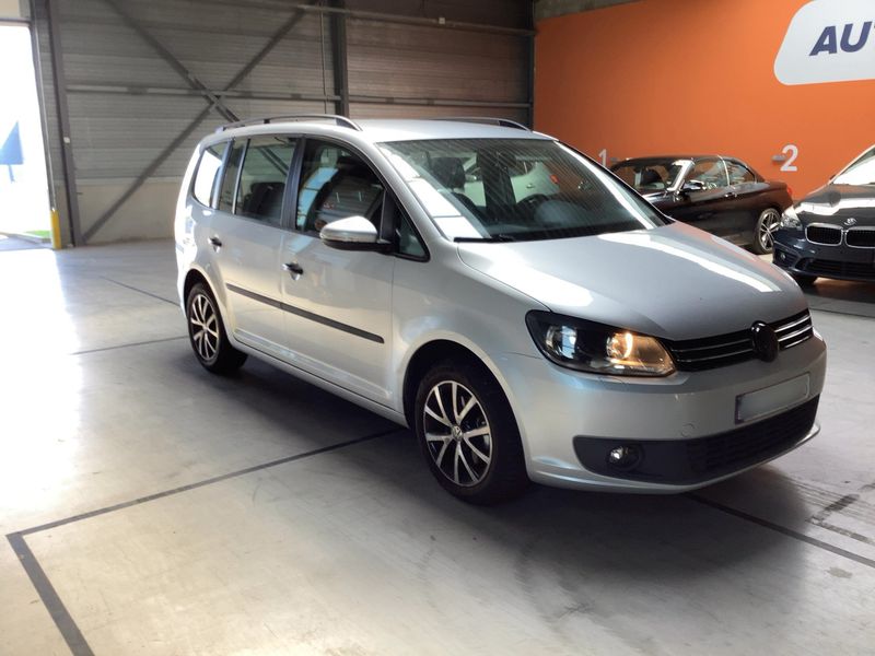 Volkswagen Touran 1.6 TDI Trendline BlueMotion Tech 2014 – снимка 12