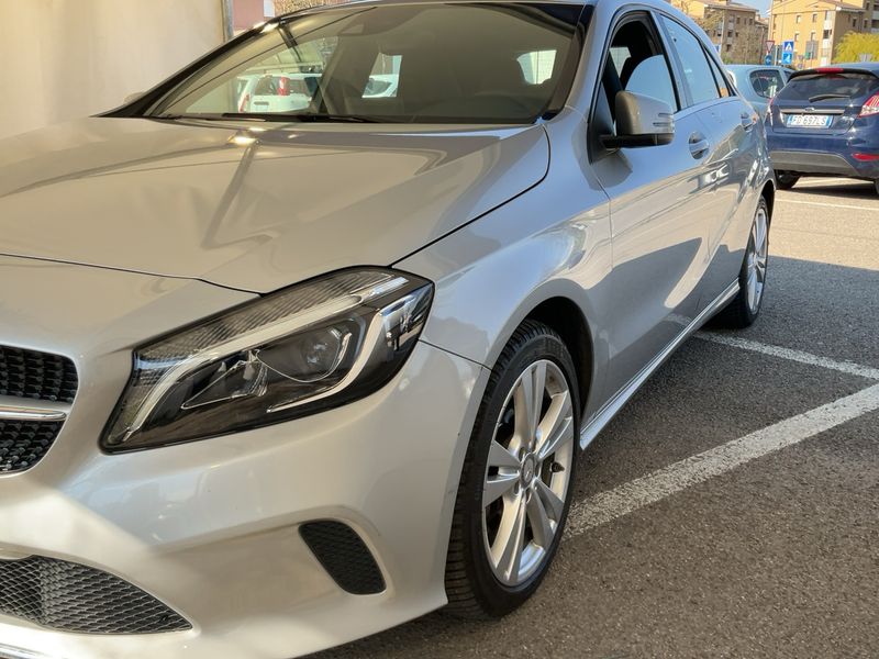 Mercedes-Benz A-Klasse A 200 CDI Urban 2017 – снимка 2