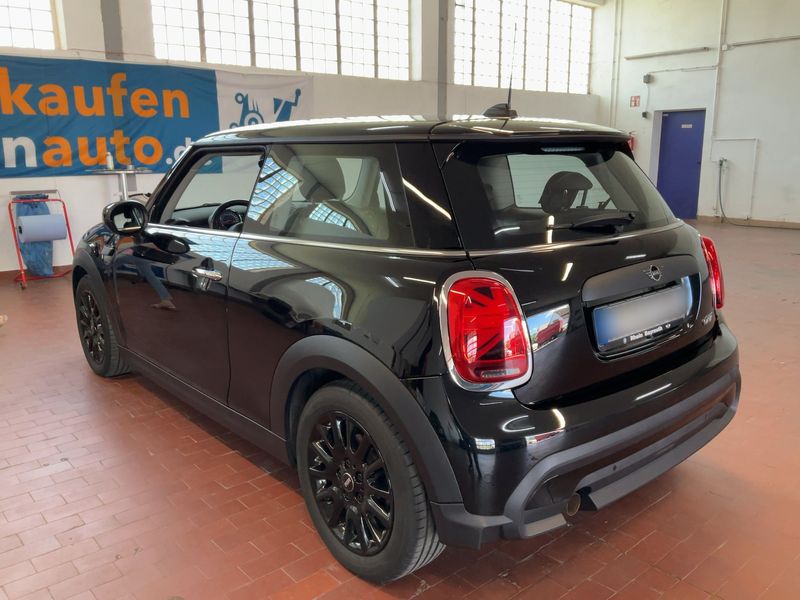 MINI One Essential Trim 2022 – снимка 6
