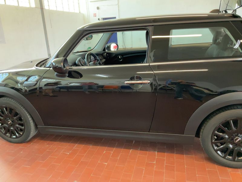 MINI One Essential Trim 2022 – снимка 4