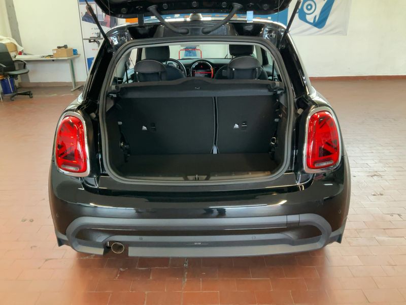 MINI One Essential Trim 2022 – снимка 15