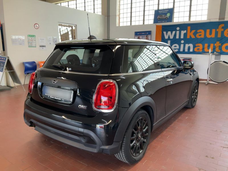 MINI One Essential Trim 2022 – снимка 8