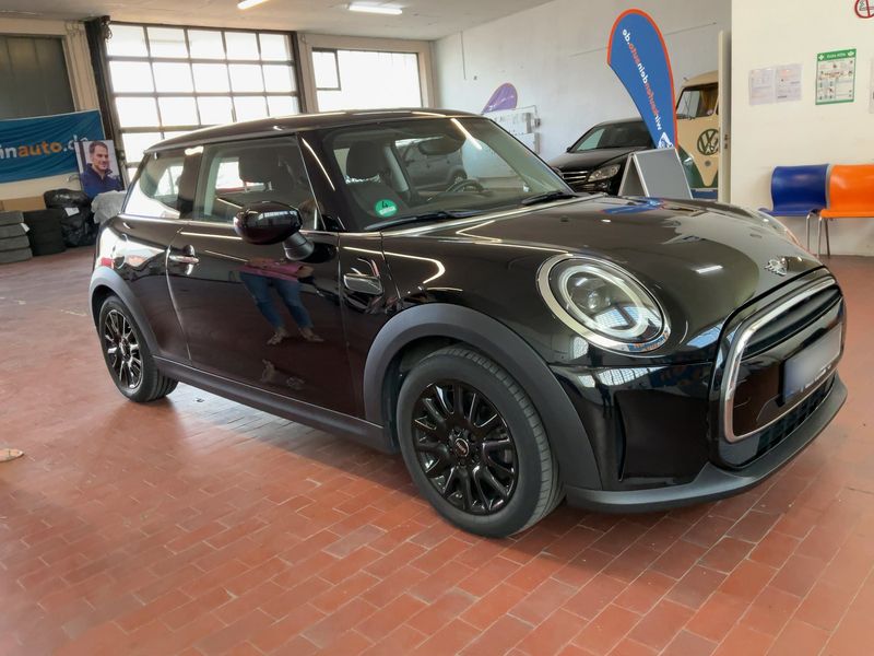 MINI One Essential Trim 2022 – снимка 12
