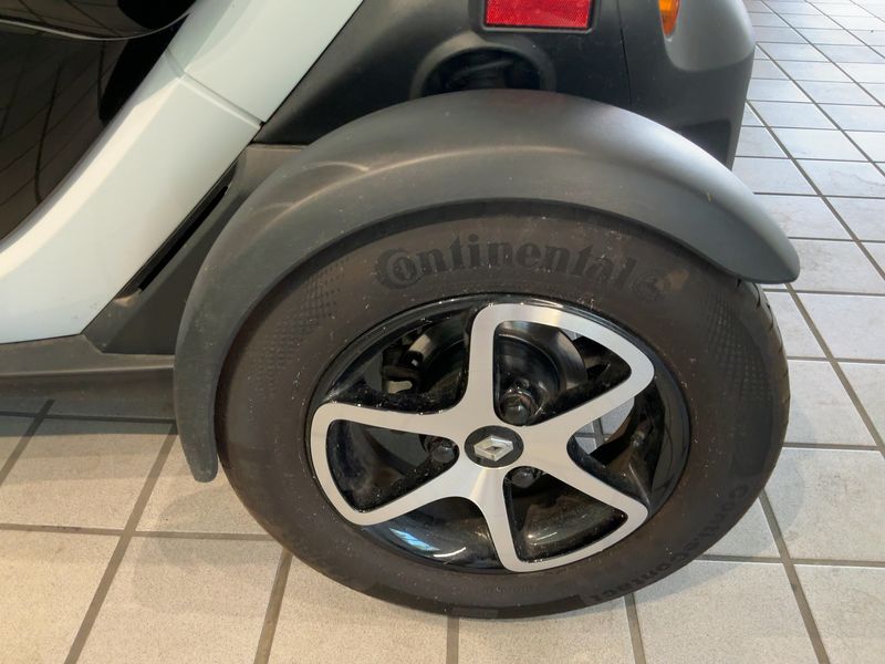 Renault Twizy electric drive 12,6 kW Intens 2019 – снимка 5